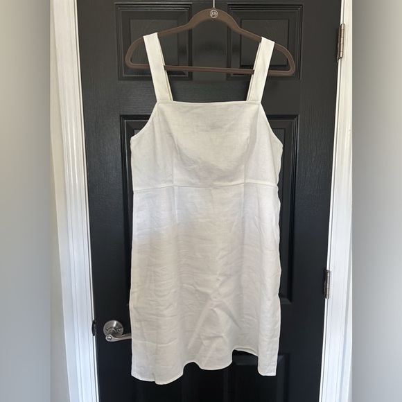 NWT J Crew | Squareneck A-line dress in stretch linen blend
BI707 - Picture 2 of 6
